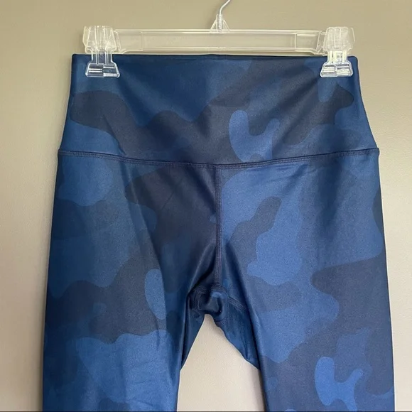 ALO Yoga Navy Blue Camo Airbrush Legging High Rise - Picture 7 of 16